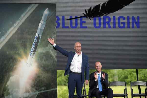 Ракеты Безоса становятся слишком дорогими: Blue Origin готовится к привлечению инвесторов на фоне гонки со SpaceX