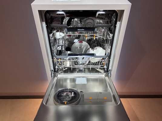Miele поставила камеру в свою новую посудомоечную машину. Вот почему