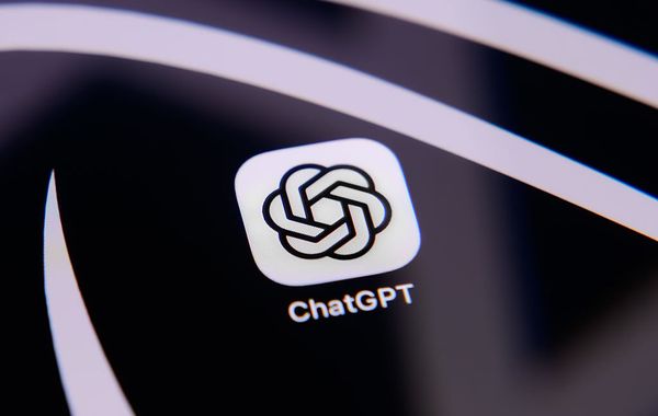 Иск: ChatGPT подтвердил недоверие женщины-самоубийцы к экстренным службам