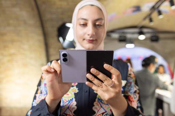 Galaxy Z Fold 8 от Samsung предназначен для всех, кто не может перестать прокручивать