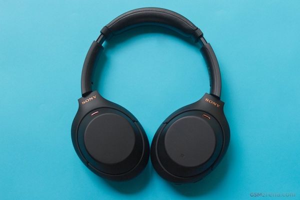 Sony выпустит в сентябре беспроводные наушники WH-1000XM4C — копию WH-1000XM4 шестилетней давности
