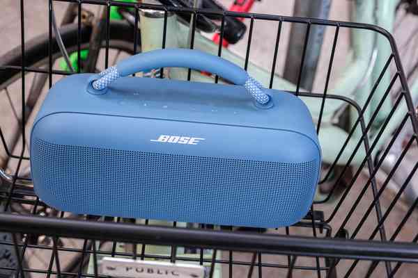 В преддверии выходных 4 июля на Bose Soundlink Max действует скидка 120 долларов.