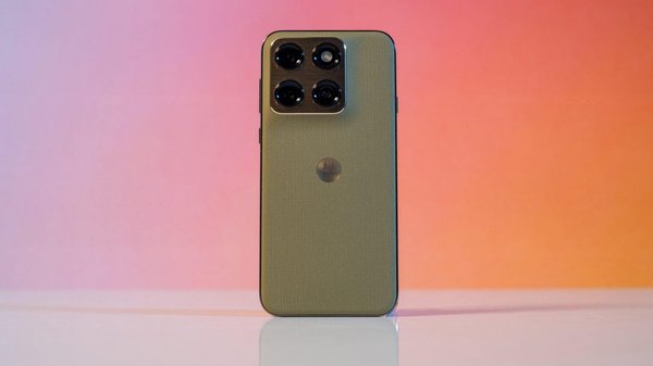 Новый Edge от Motorola 2026 стройный, но я надеюсь, что он превзойдет что-то большее
