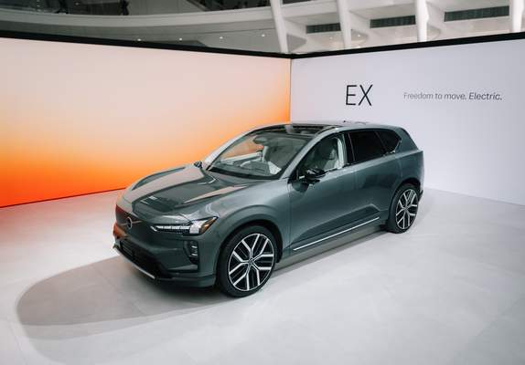 Автомобили Volvo будут предупреждать друг друга об опасностях на дороге
