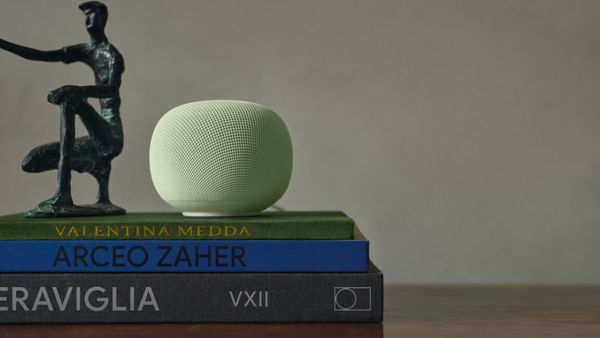 Десять месяцев спустя Google Home Stereo за 100 долларов наконец-то доступен для предварительного заказа.