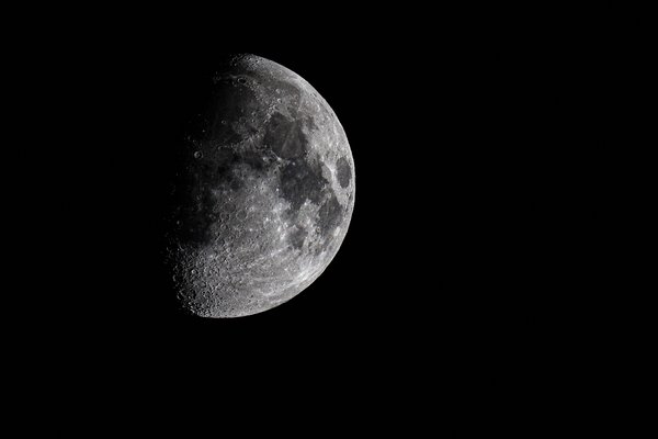 Why the Moon Is a Legal Wild West