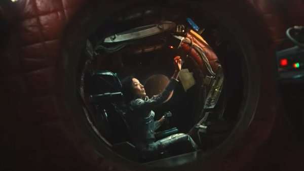 Тизер SDCC дает нам первый хороший взгляд на «Бегущий по лезвию 2099»