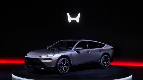 Honda демонстрирует новые гибриды для Америки, поглощая потери электромобилей в 9 миллиардов долларов
